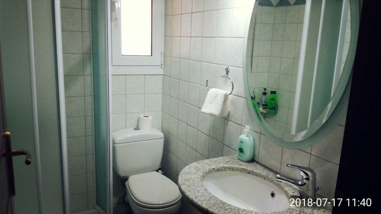 לגוניסי House,1000M From Beach מראה חיצוני תמונה