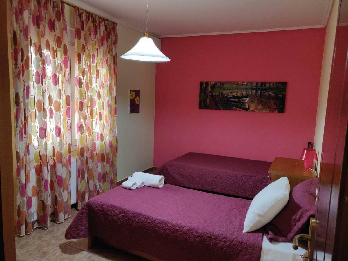 לגוניסי House,1000M From Beach מראה חיצוני תמונה